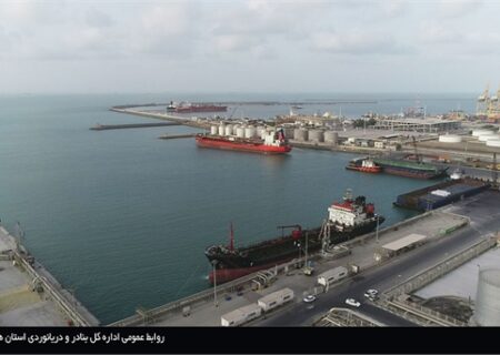 پهلو گیری ۴۹۸ فروند کشتی حامل فرآورده های نفتی در حوزه نظارتی بندر خلیج فارس