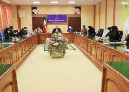 با رعایت پروتکل های بهداشتی از کادر درمان و پرستاران تشکر کنیم.