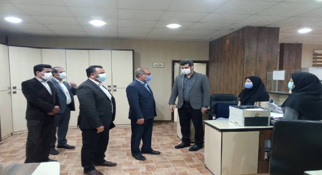 دیدار فرماندار بندرعباس با رئیس و کارکنان ثبت احوال شهرستان بندرعباس به مناسبت هفته ثبت احوال