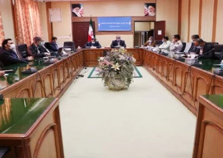 نصب هر گونه چادر در ساحل و بوستانها ممنوع است.