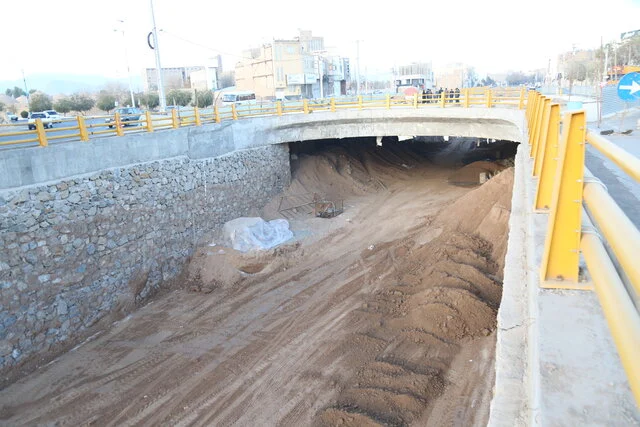 آغاز عملیات اجرایی شمعکوبی تقاطع غیر همسطح پیامبر اعظم (ص) شهر بندرعباس