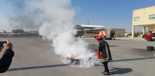 برگزاری مانور ایمنی در شرایط اضطراری ویژه کارکنان شهرداری بندرعباس