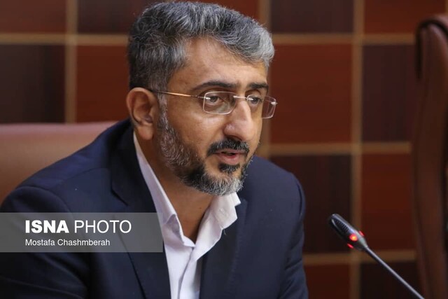 بندرعباس نباید به محلی برای پارک خودرو گردشگران قشم تبدیل شود