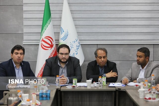 به دنبال افزایش بهره وری و اشتغالزایی هستیم