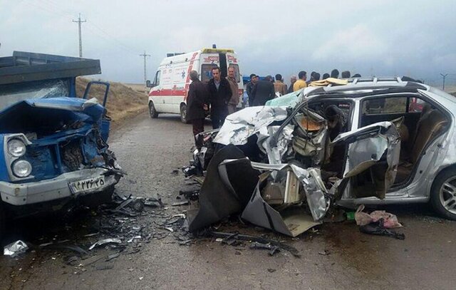 جان باختن ۳ نفر بر اثر تصادف دو خودرو در هرمزگان