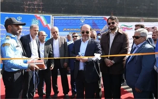 آغاز بهرهبرداری از دو دستگاه مکنده ۳۰۰ تنی در بندر شهید رجایی