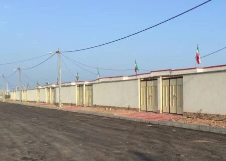 افتتاح شهرک ۱۰۰ واحدی ولایت در جزیره هرمز