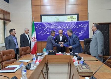 امضاء ۳ تفاهم‌نامه جهت برق‌رسانی به مزارع پرورش میگو هرمزگان