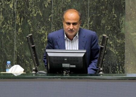انتقاد نماینده میناب از صف‌های بنزین