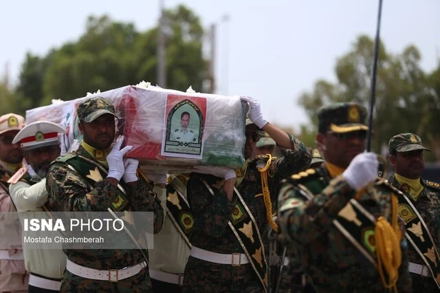 پیکر شهید سرگرد سعید مریدی در بندرعباس تشییع شد