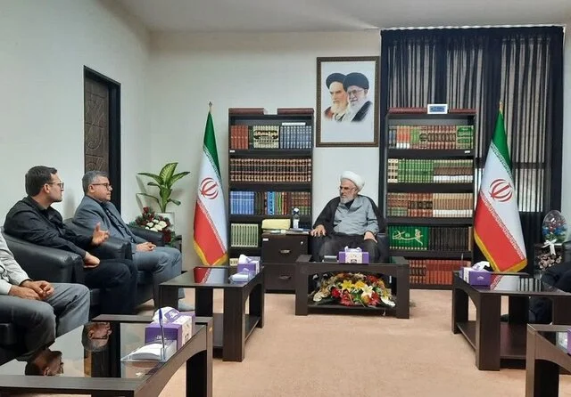 ستاد اجرایی فرمان امام فضای خدمات رسانی را گسترش دهد