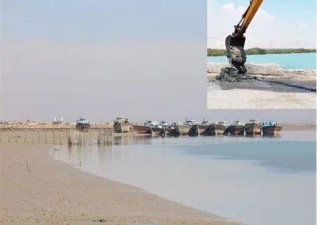 عملیات لایروبی اسکله قدیم بندرخمیر درحال انجام است