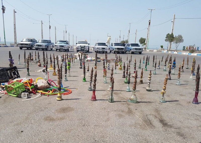 برخورد قاطعانه با عرضه‌کنندگان قلیان در ساحل بندرعباس