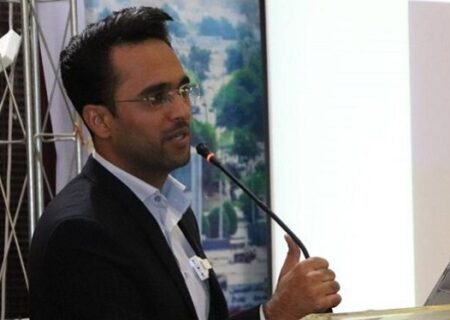 شهردار بندر لافت:
                                به دنبال ترویج معماری بندر لافت در شهرسازی هرمزگان هستم