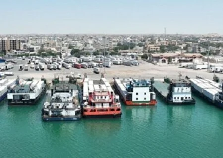 مدیر بنادر و دریانوردی غرب هرمزگان خبرداد
                                افزایش ۷۵ درصدی ترانزیت نفتی و غیرنفتی از بنادر غرب هرمزگان