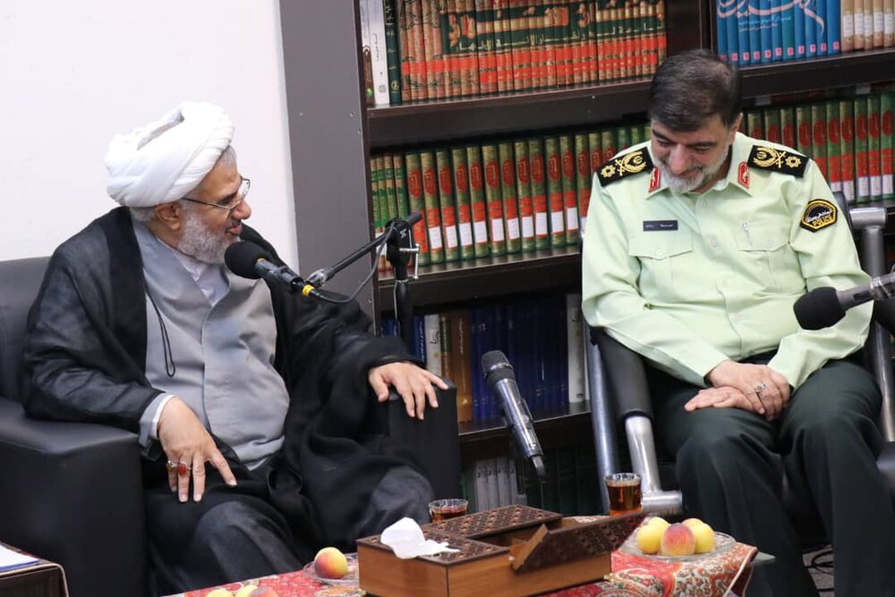 نماینده ولی فقیه در استان:
                                قلب مردم از حوادثی که قاچاق سوخت را رقم می زنند جریحه دار است