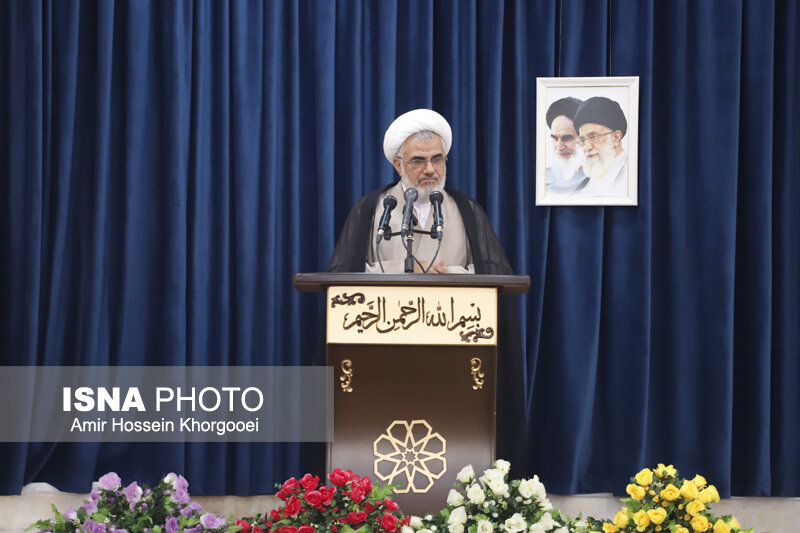 نماینده ولی فقیه در استان هرمزگان:
                                ناوگروه ۸۶ نداجا اقتدار جمهوری اسلامی دنیا را به رخ کشید
