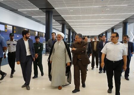نماینده ولی فقیه در استان هرمزگان:
                                مجموعه فرودگاهی کیش باید در سطح بین المللی تأثیرگذار باشد