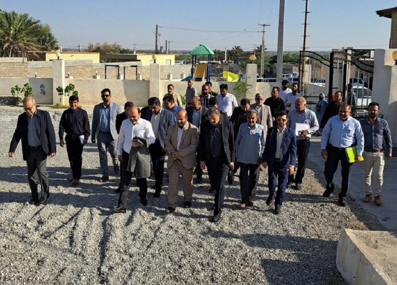 استاندار هرمزگان:
                                تسهیلات ارزان قیمت برای کارهای با بازدهی مناسب در اختیار مردم قرار می‌گیرد