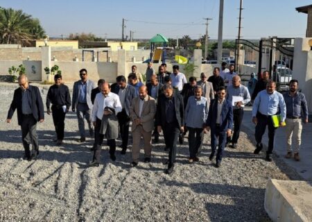 استاندار هرمزگان:
                                تسهیلات ارزان‌قیمت برای کارهای با بازدهی مناسب در اختیار مردم قرار می‌گیرد