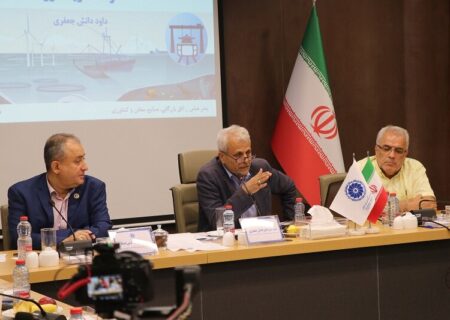 رئیس اتاق بازرگانی هرمزگان:
                                توان اقتصادی، محیطی و زیرساختی هرمزگان پیشران اقتصاد ملی است