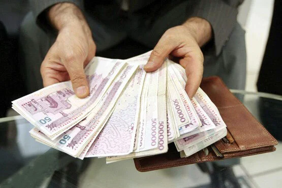 فرمانده انتظامی استان هرمزگان خبرداد
                                دستگیری توزیع‌کنندگان چک پول‌های جعلی در قشم