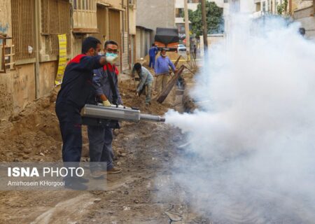 معاون بهداشتی دانشگاه علوم پزشکی هرمزگان خبرداد
                                سمپاشی بیش از ۳ هزار مکان در هرمزگان/شهرستان جاسک در معرض شیوع مالاریا