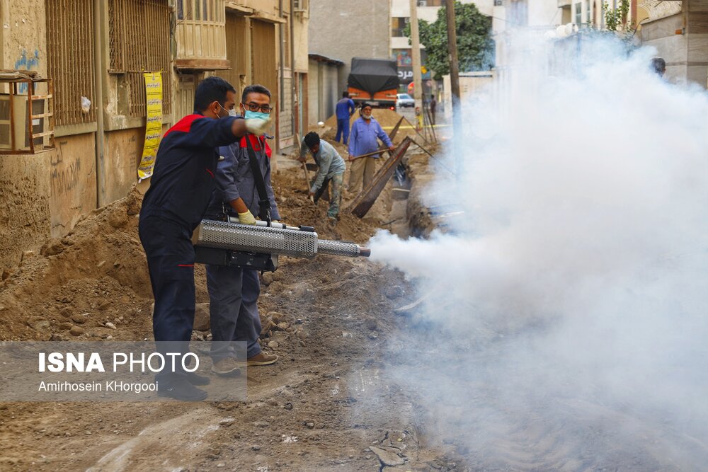 معاون بهداشتی دانشگاه علوم پزشکی هرمزگان خبرداد
                                سمپاشی بیش از ۳ هزار مکان در هرمزگان/شهرستان جاسک در معرض شیوع مالاریا