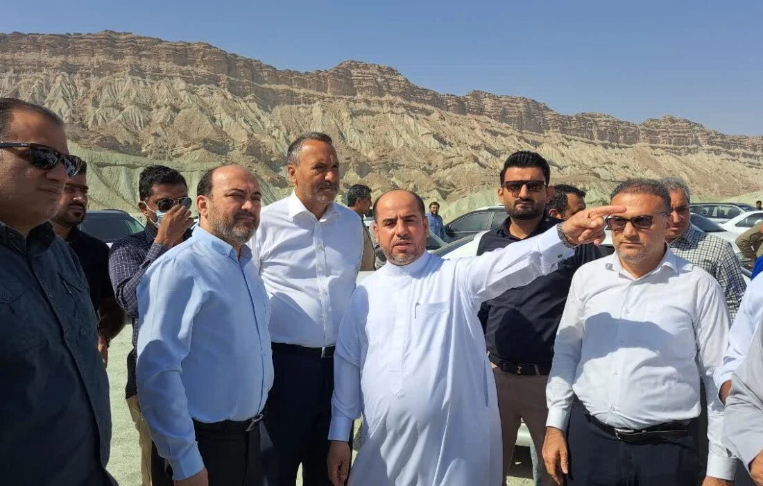 ۶۳۰ میلیارد تومان پروژه در حوزه راه و گازرسانی در غرب هرمزگان کلنگ زنی شد/اصلاح محورهای اصلی استان نیازمند ۲۳ هزار میلیارد تومان اعتبار است