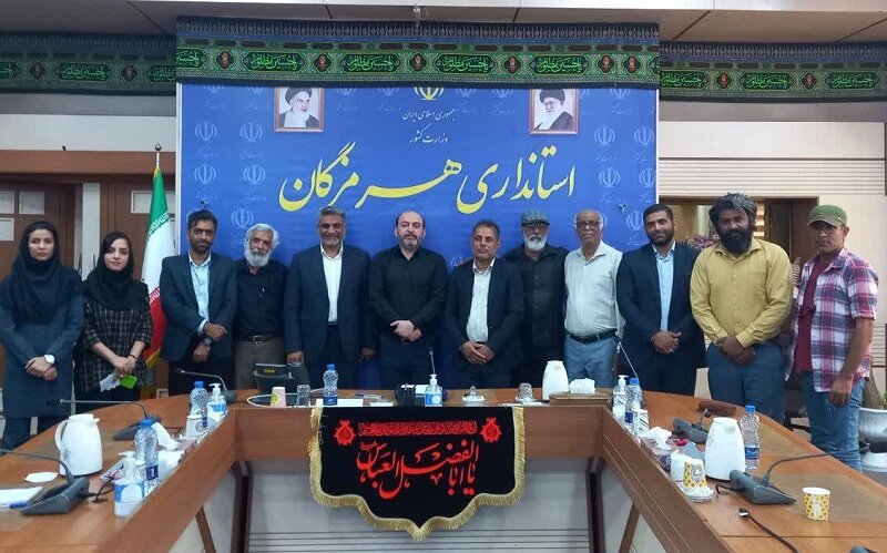 استاندار هرمزگان:
                                آمادگی برگزاری جشنواره بین المللی هنری در هرمزگان را داریم