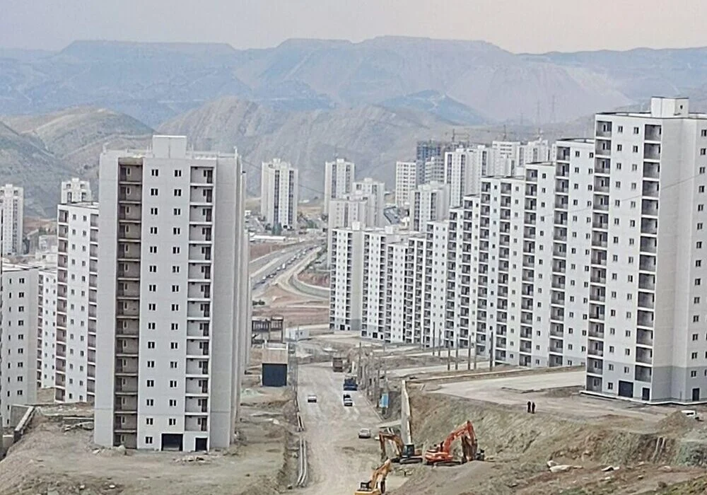 استاندار هرمزگان:
تشکیل تعاونیهای مسکن در هرمزگان با جدیت پیگیری میشود