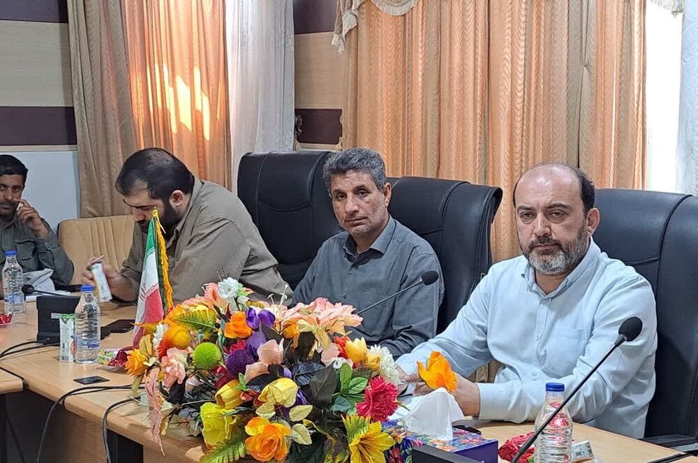 استاندار هرمزگان:
                                جاسک در حال تبدیل شدن به منطقه‌ای نفتی است