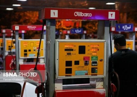 دادستان بندرعباس:
                                بندرعباسی‌های فاقد کارت سوخت به چهار جایگاه منتخب مراجعه کنند