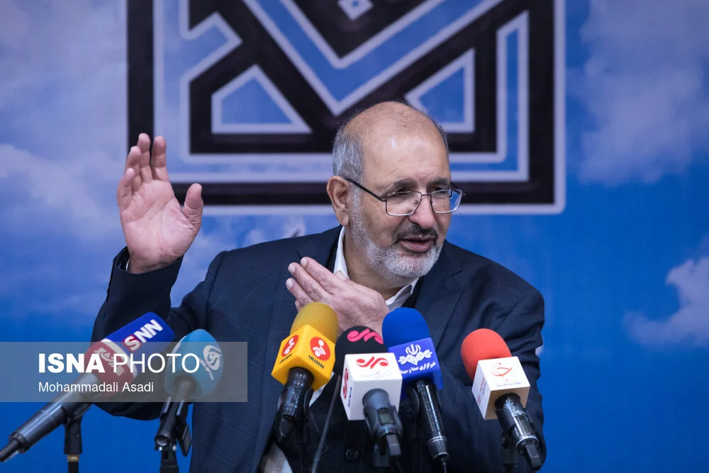 رئیس سازمان سنجش آموزش کشور اعلام کرد
داوطلبان از آوردن تجهیزات تقلب به جلسه کنکور خودداری کنند/۱۰ سال محرومیت در انتظار متقلبان