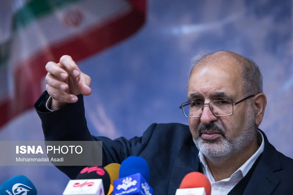 رئیس سازمان سنجش آموزش کشور اعلام کرد
                                سرشبکه‌های تقلب در سه استان شب گذشته دستگیر شدند/در تهران مورد دستگیری تقلب در کنکور نداشتیم