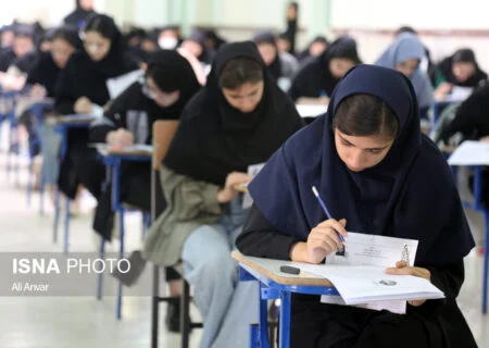 رقابت بیش از ۹۲ هزار داوطلب گروه زبان‌ در آخرین سانس کنکور ۱۴۰۲