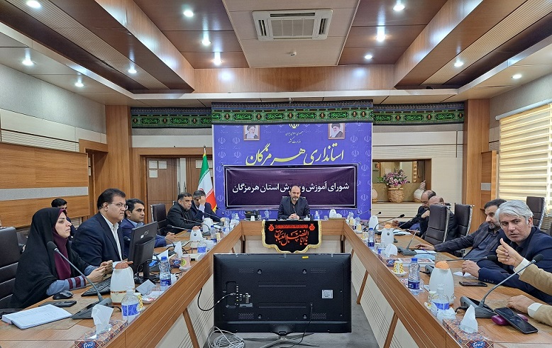 زمینه بورسیه شدن دانش‌آموزان مستعد توسط صنایع ایجاد شود