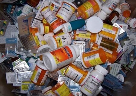فرمانده انتظامی استان هرمزگان خبرداد
                                کشف اقلام دارویی۱۶۳میلیاردی قاچاق در هرمزگان