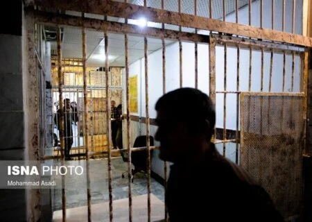 مدیرکل زندان های استان هرمزگان خبرداد
                                افزایش ۵ درصدی اشتغال مولد در زندان‌های هرمزگان