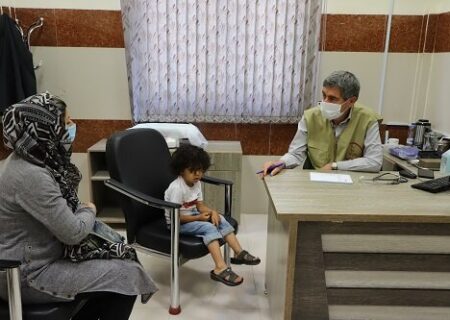 معاون بهداشتی دانشگاه علوم پزشکی هرمزگان خبرداد
                                شناسایی ۱۷۱۶ نفر مبتلا به فشارخون در هرمزگان