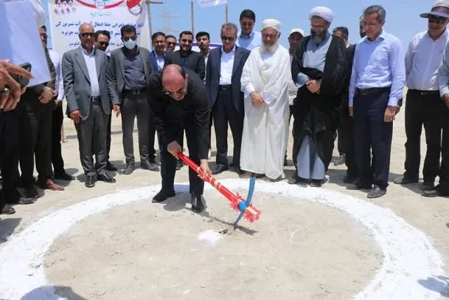آغاز عملیات احداث خط انتقال آب به لافت و ۷ روستای قشم