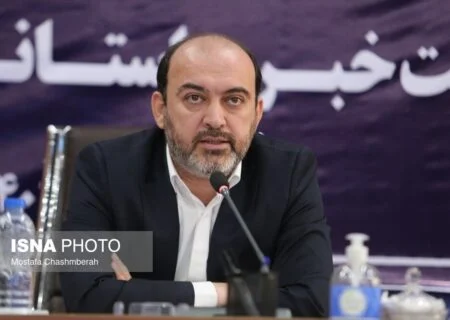 استاندار هرمزگان:
                                شغل‌هایی که در استان ایجاد می‌شود باید نصیب بومی‌ها شود