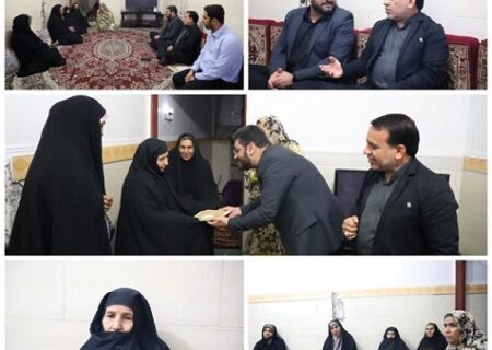 دیدار معاون استاندار با خانواده معظم شهید غلامرضا ترکی زاده