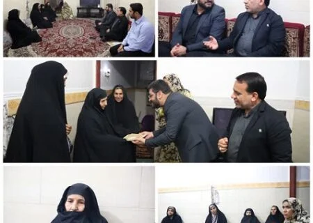 دیدار معاون استاندار با خانواده معظم شهید غلامرضا ترکی زاده