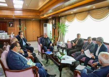 رئیس دانشگاه علوم پزشکی هرمزگان خبرداد
                                اتمام پروژه بیمارستان ۵۳۱ تختخوابی بندرعباس تا دهه فجر
