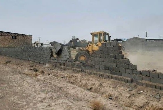 رفع تصرف ۱۲۰ میلیاردی اراضی ملی در شهرستان بستکِ استان هرمزگان