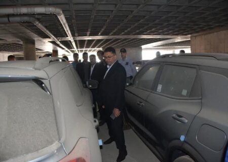 رفع کامل موانع ترخیص ۱۰۰۰ خودروی خارجی از بنادر و گمرکات هرمزگان