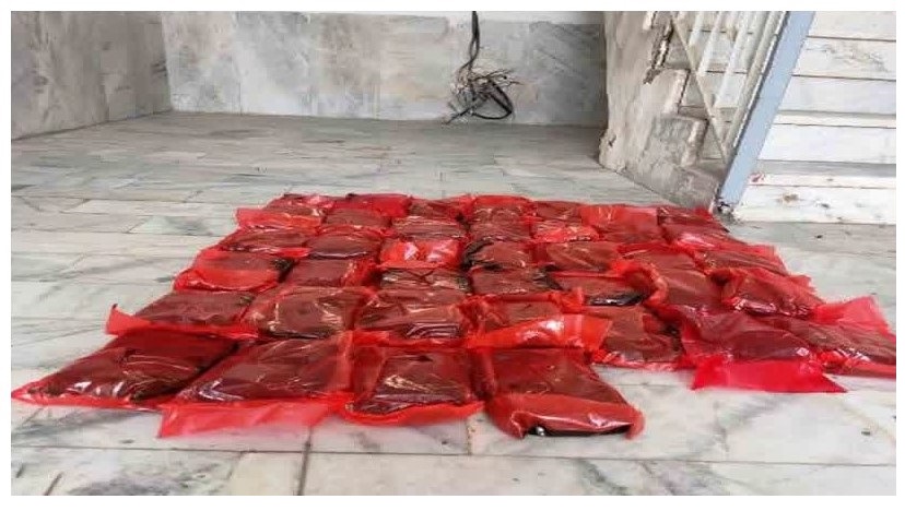 زمین گیر شدن سوداگر مرگ با بیش از ۲۵۰ کیلو تریاک در شهرستان بندرلنگه