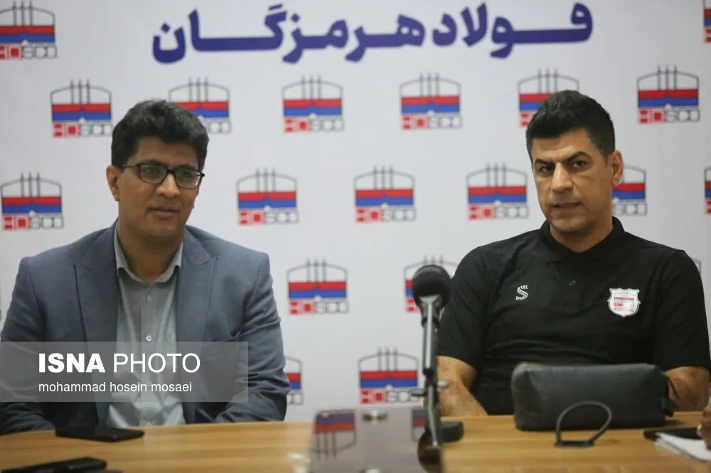 سرمربی تیم فوتبال فولاد هرمزگان:
مدعی صعود به لیگ یک فوتبال هستیم/در آینده از فولاد هرمزگان بیشتر خواهید شنید