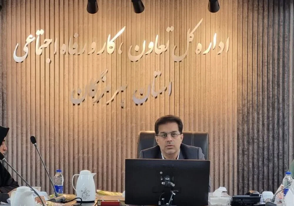 مدیرکل تعاون، کار و رفاه اجتماعی هرمزگان:
                                در اجرای کامل طرح طبقه بندی مشاغل و ایمنی کارگران هرمزگان کوتاه نمی آیم